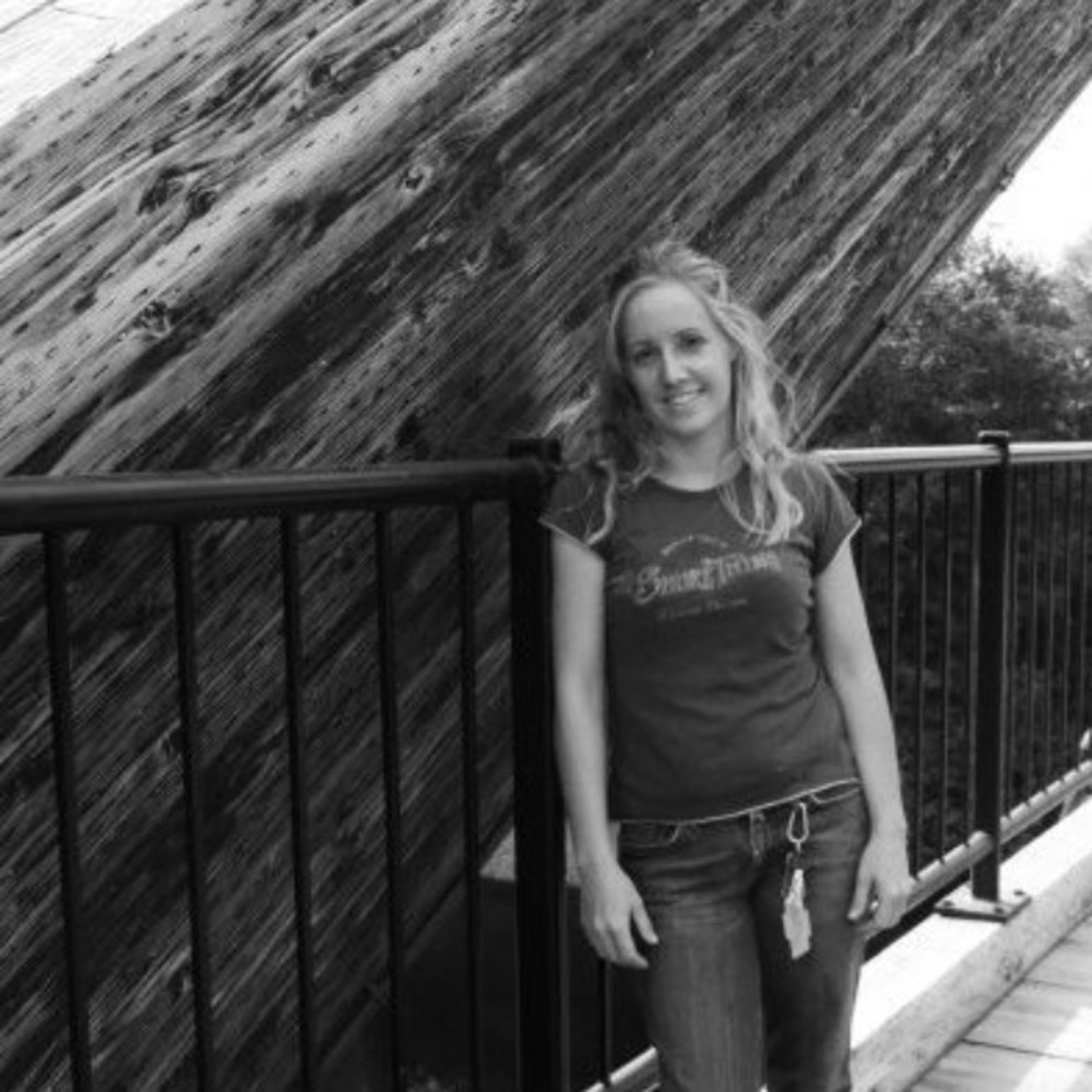 Meet your Posher, Monica